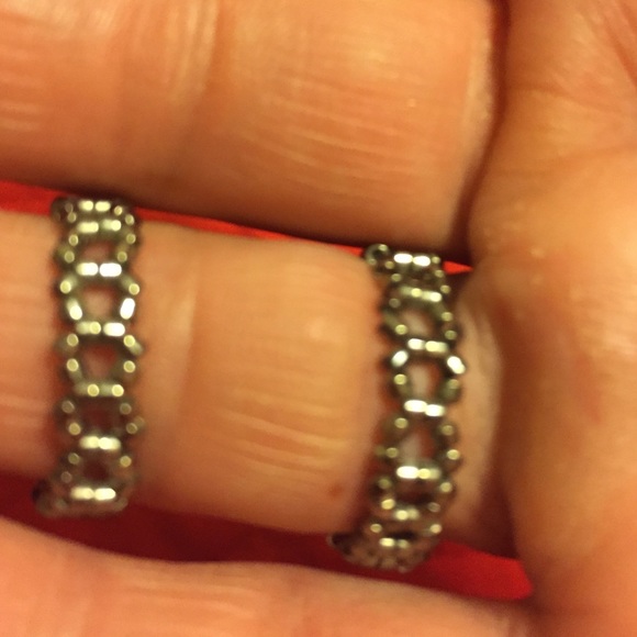 2 Swarovski Crystal Rings - Picture 4 of 4