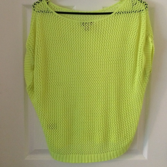 Shirt - Picture 2 of 3