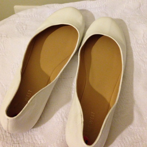 White no heel shoes, white flats