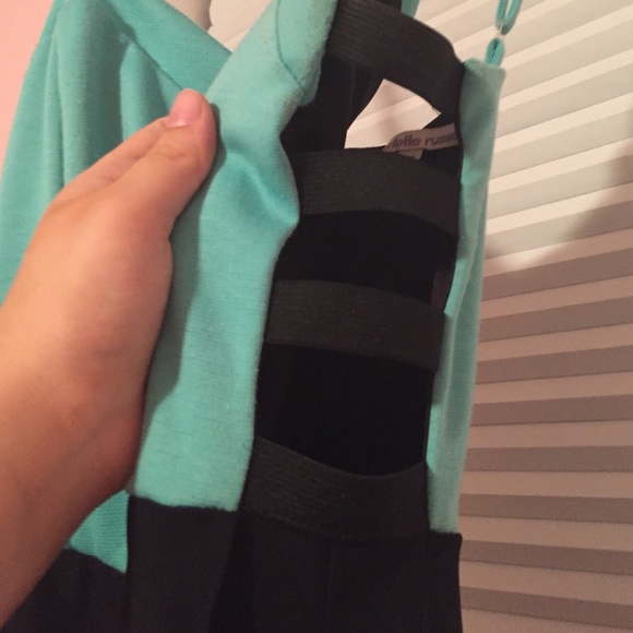 Beautiful Half Dress - Picture 2 of 2