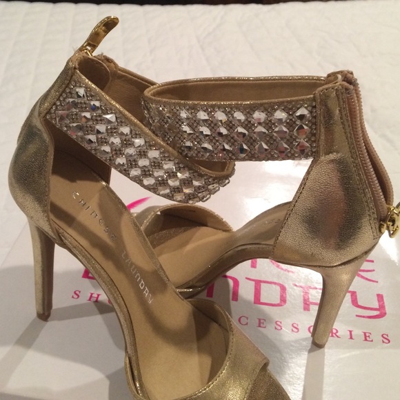 Shoes - Picture 4 of 4
