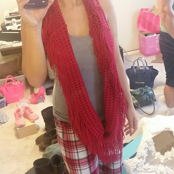 Red Fringe Knit Guess Scarf