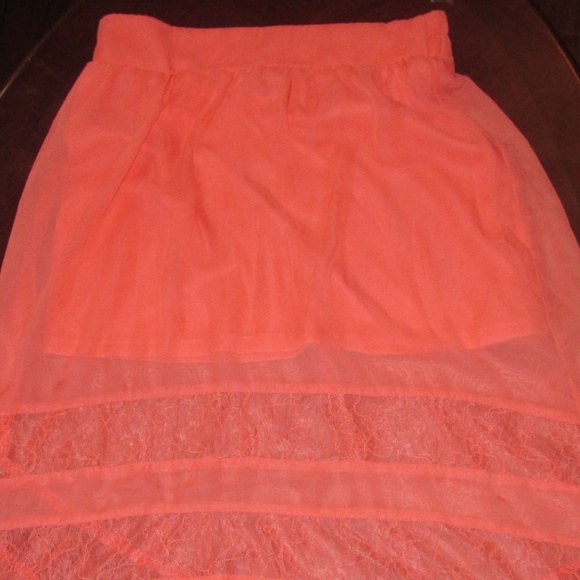 •Stoosh• High-low skirt with lace