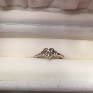 FLASH SALE Diamond Chip Heart Ring