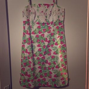 Lilly Pulitzer Strawberry printed dress size 4