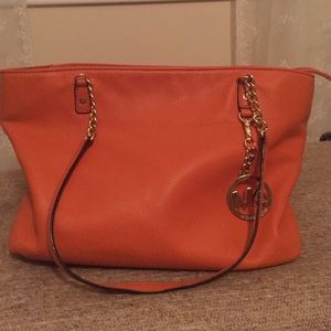 ✖️MUST GO NOW✖️Soft Leather Michael Kors Bag