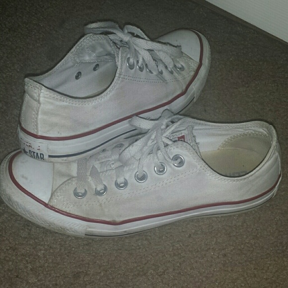 White Lowtop Converse