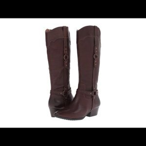 Sofft authentic leather boots sz 6