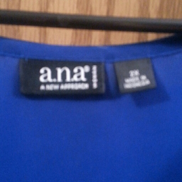 Royal blue sequin top - Picture 2 of 2