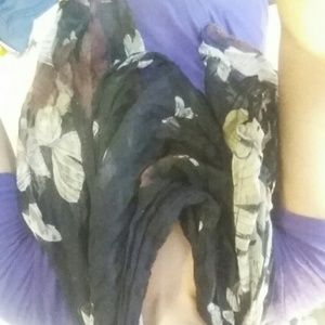 UPSIDE DOWN- Cute butterfly scarf