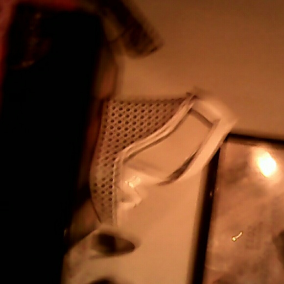 Wegdes - Picture 3 of 3