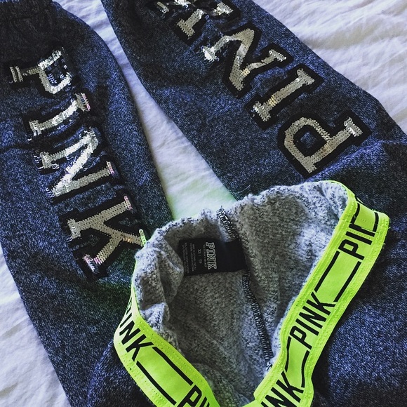 ❌ UNAVAILABLE ❌ VS Pink skinny ruched pants - Picture 2 of 4