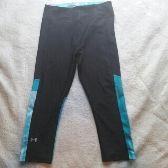 UnderArmour workout capris