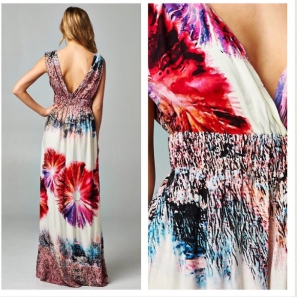 ❗️BOTH COLORS❗️Island Maxi Dress - Picture 4 of 4