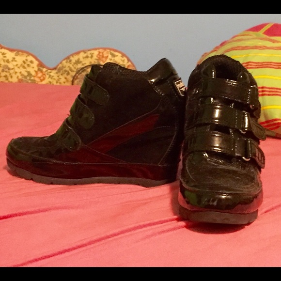 Wedged Shoe