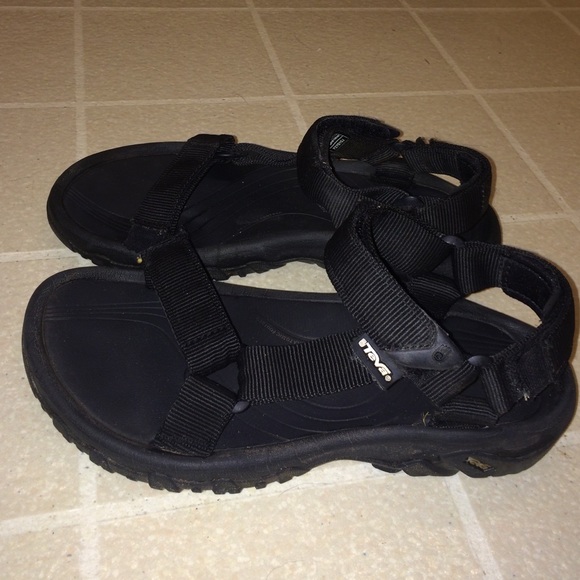 Like new black tevas!