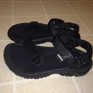 Like new black tevas!