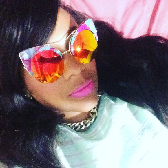 SOLD! - Picture 4 of 4