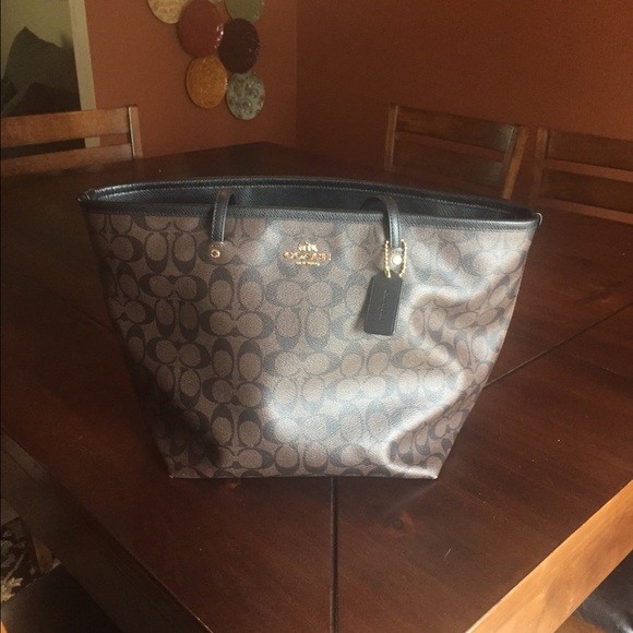 Coach Taxi Tote