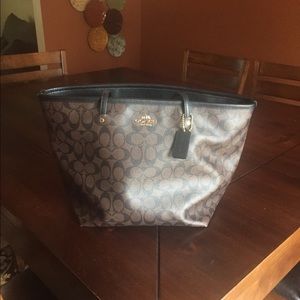 Coach Taxi Tote