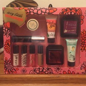 Sexy little stowaways by benefit