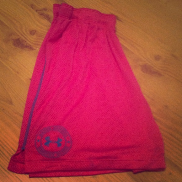 Pink UNDER ARMOUR shorts! 💕