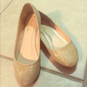 Sparkly cute flats!😍