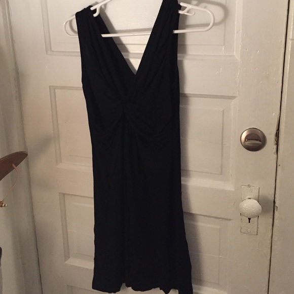 Simple black dress - Picture 1 of 2