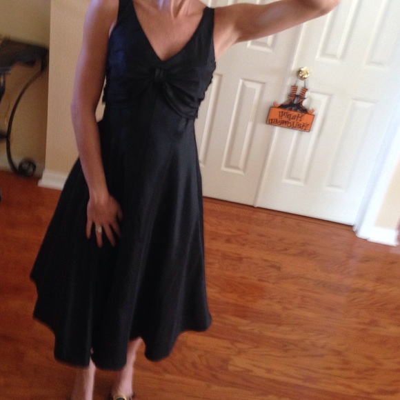 ♥️BEAUTIFUL BLACK COCKTAIL DRESS♥️ - Picture 3 of 3