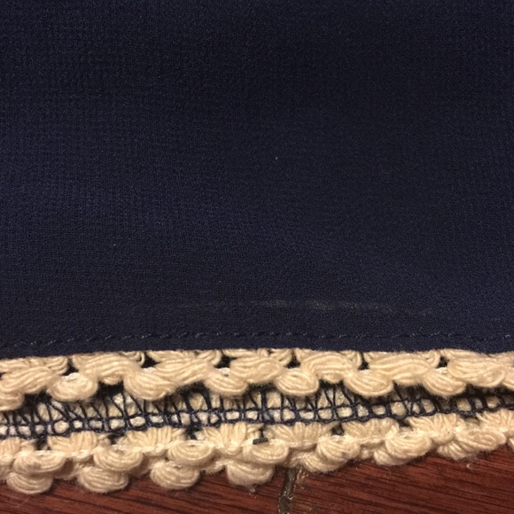 Navy shorts - Picture 2 of 2