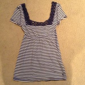 Navy/white stripped Abercrombie&Fitch shirt