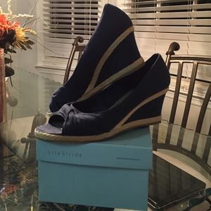 Life Stride peep toe wedge sandal