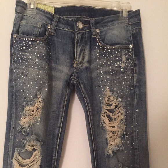 Distressed Jeans-NWT