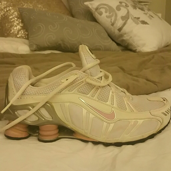 Nike Shoes - Nike Shox