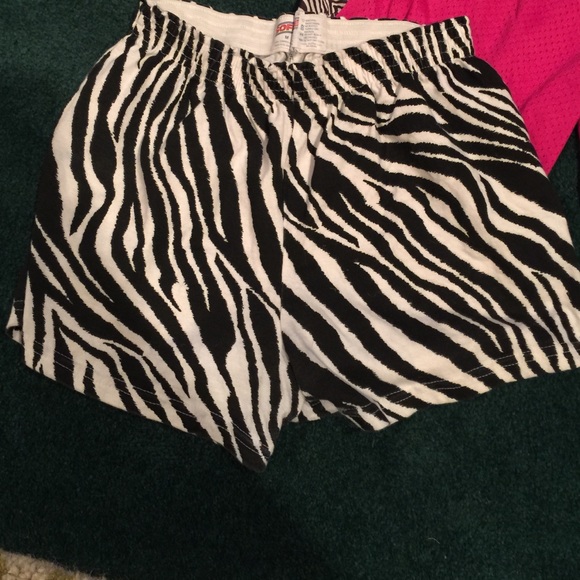 MAKE AN OFFER - Picture 2 of 4