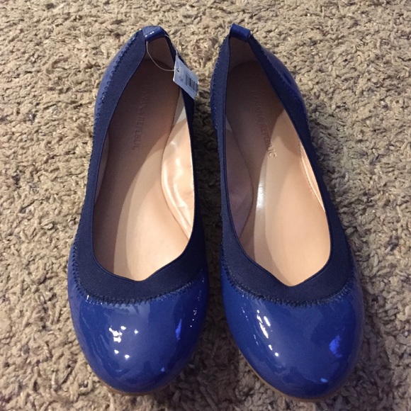 Banana Republic Abby Flats