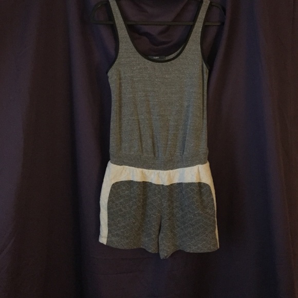 Romper - Picture 3 of 4