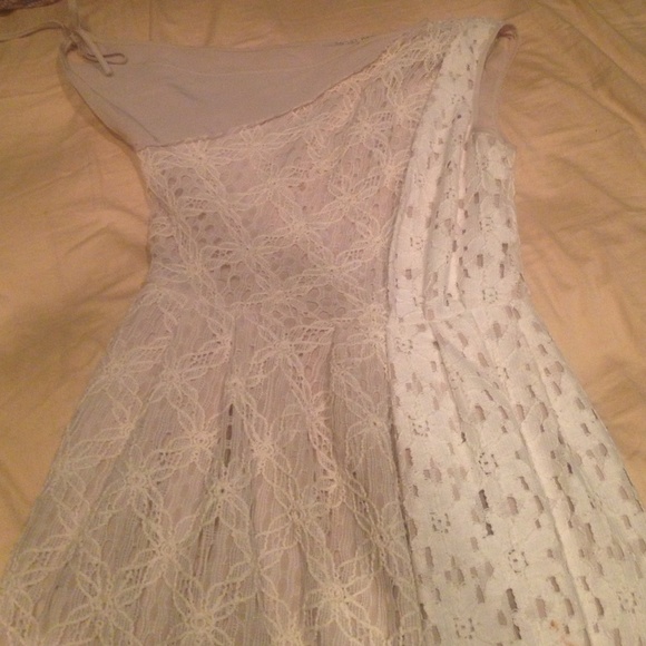 Off the shoulder Rachel Roy crochet dress - Picture 2 of 4
