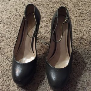 YSL Tribtoo 80 with ankle strap