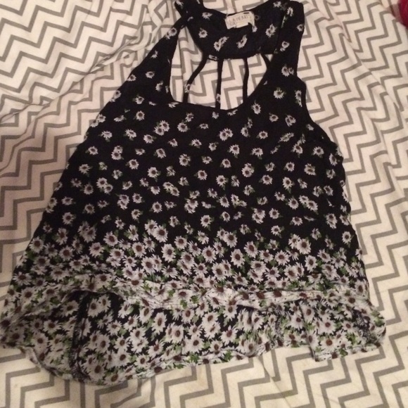 Caged back flowy tank