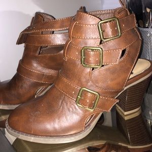 BRAND NEW NEVER WORN BROWN BOOTIES W/OPEN BACK
