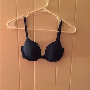 32C WEAR EVERYWHERE DEMI VS PINK BRA NEVER WORN