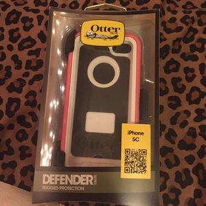 iPhone 5c otter box.