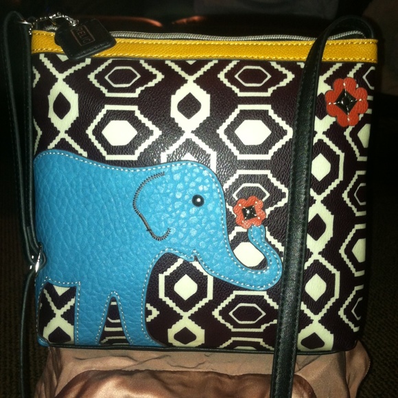 Relic Handbags - 📌REDUCED📌RELIC ELEPHANT🐘 CROSS BODY PURSE NWOT