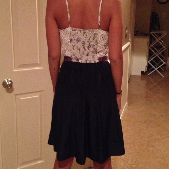 Crochet flower print corset cocktail dress - Picture 2 of 4