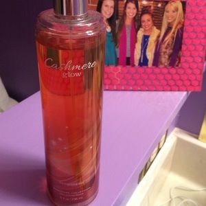 Cashmere Glow Body Spray!
