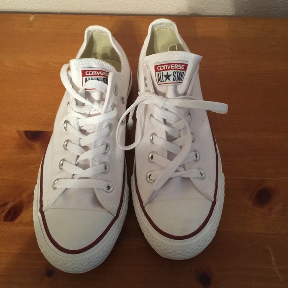 Woman's converse size 8