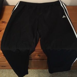Woman's Adidas pants size XL