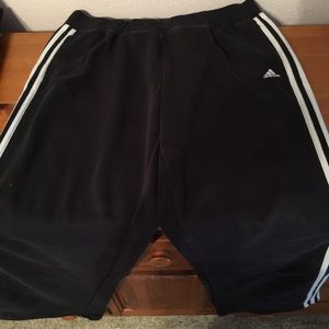Woman's Adidas pants XL