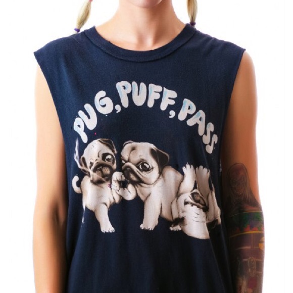 LOOKING FOR* Unif Pug, Puff Pass Tank